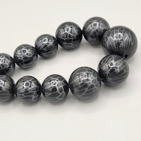 Black Crackle Beaded Statement Necklace Graduated Beads Glossy Finish - Picture 3 of 6